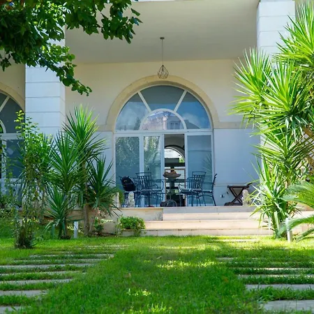 Percebes Exclusive 3* Cutrofiano