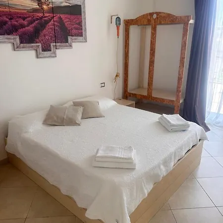 Percebes Exclusive クトロフィアーノ