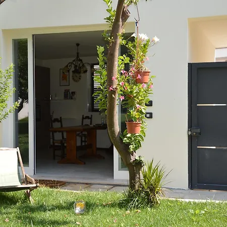 Percebes Exclusive Bed and breakfast Cutrofiano